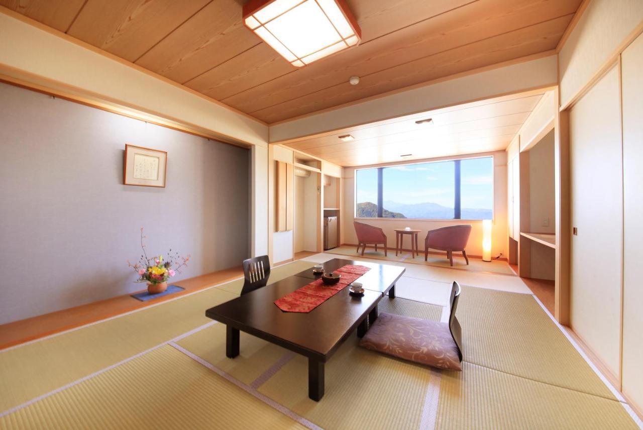 Hotel Tsubakino Яманути Экстерьер фото