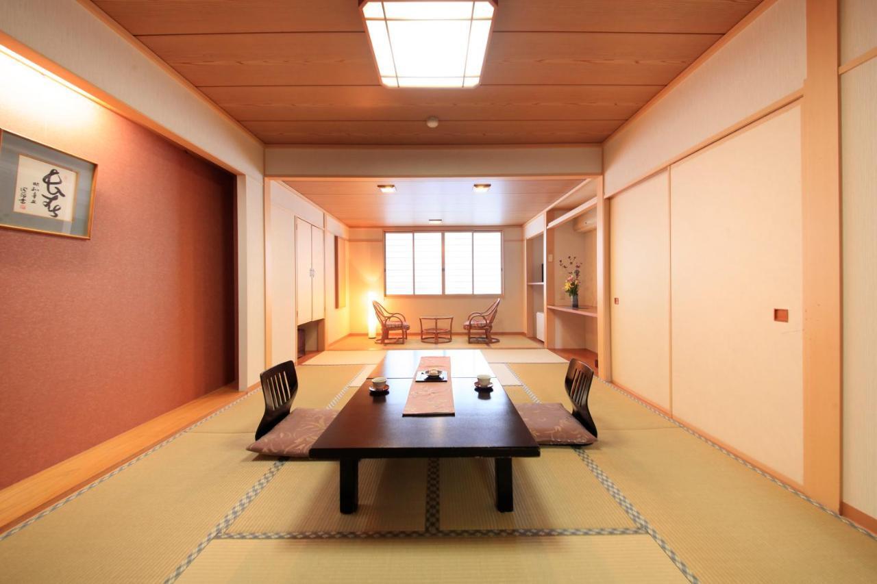 Hotel Tsubakino Яманути Экстерьер фото